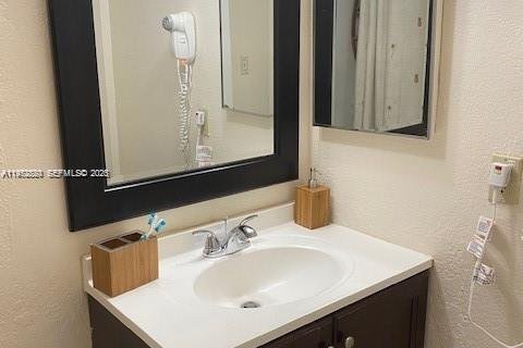 Купить кондоминиум в Санни-Айлс-Бич, Флорида 33.44м2, № 2008601 - фото 19