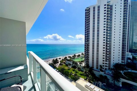 Купить кондоминиум в Санни-Айлс-Бич, Флорида 33.44м2, № 2008601 - фото 5