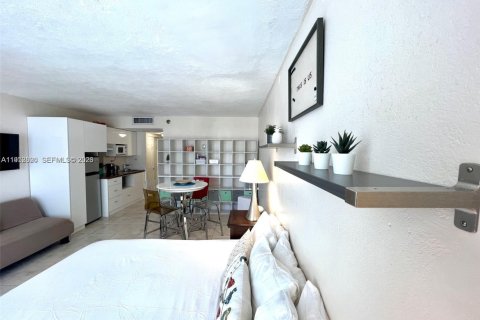 Купить кондоминиум в Санни-Айлс-Бич, Флорида 33.44м2, № 2008601 - фото 14