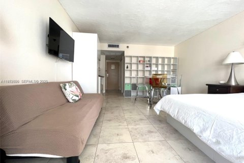 Купить кондоминиум в Санни-Айлс-Бич, Флорида 33.44м2, № 2008601 - фото 20