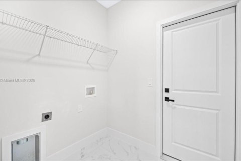 Casa en venta en Lehigh Acres, Florida, 3 dormitorios, 126.16 m2 № 1976293 - foto 16