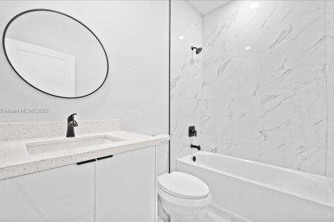 Casa en venta en Lehigh Acres, Florida, 3 dormitorios, 126.16 m2 № 1976293 - foto 14