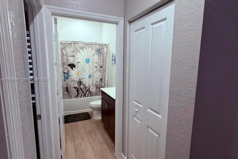 Casa en venta en Homestead, Florida, 3 dormitorios, 154.5 m2 № 1982341 - foto 22