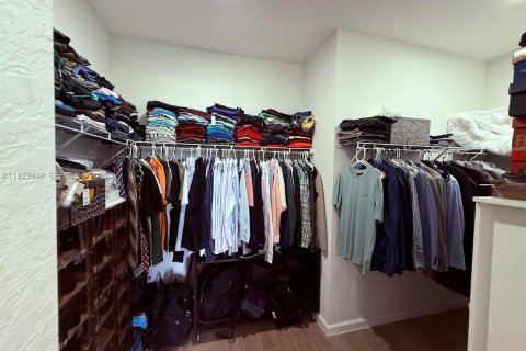 Casa en venta en Homestead, Florida, 3 dormitorios, 154.5 m2 № 1982341 - foto 19