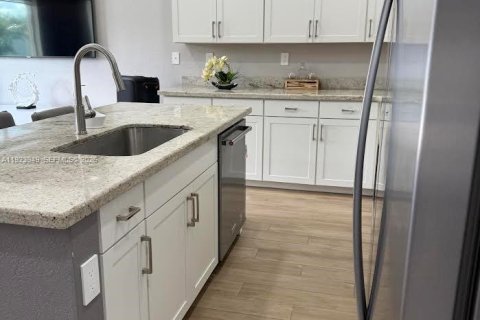 Casa en venta en Homestead, Florida, 3 dormitorios, 154.5 m2 № 1982341 - foto 8