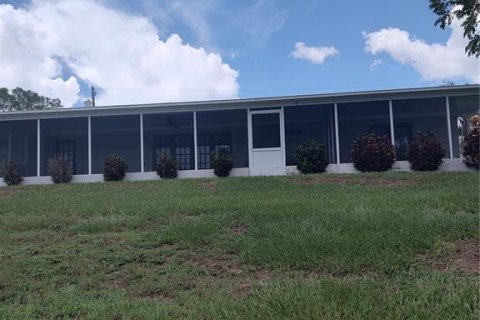 Casa en venta en Lake Wales, Florida, 2 dormitorios, 125.88 m2 № 1837492 - foto 3