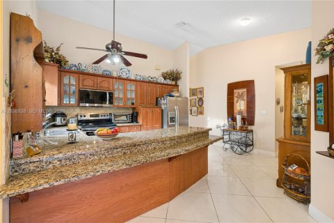 Villa ou maison à vendre à Miami, Floride: 3 chambres, 154.59 m2 № 2426240 - photo 18