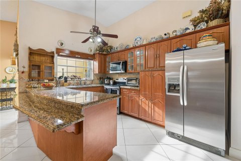 Villa ou maison à vendre à Miami, Floride: 3 chambres, 154.59 m2 № 2426240 - photo 16