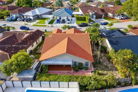 Villa ou maison à vendre à Miami, Floride: 3 chambres, 154.59 m2 № 2426240 - photo 8