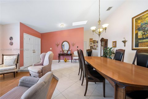 Villa ou maison à vendre à Miami, Floride: 3 chambres, 154.59 m2 № 2426240 - photo 13