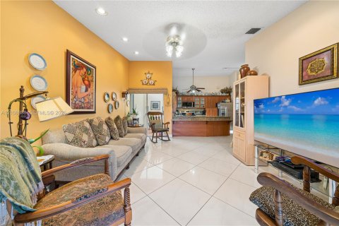 Villa ou maison à vendre à Miami, Floride: 3 chambres, 154.59 m2 № 2426240 - photo 20