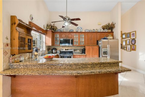 Villa ou maison à vendre à Miami, Floride: 3 chambres, 154.59 m2 № 2426240 - photo 17