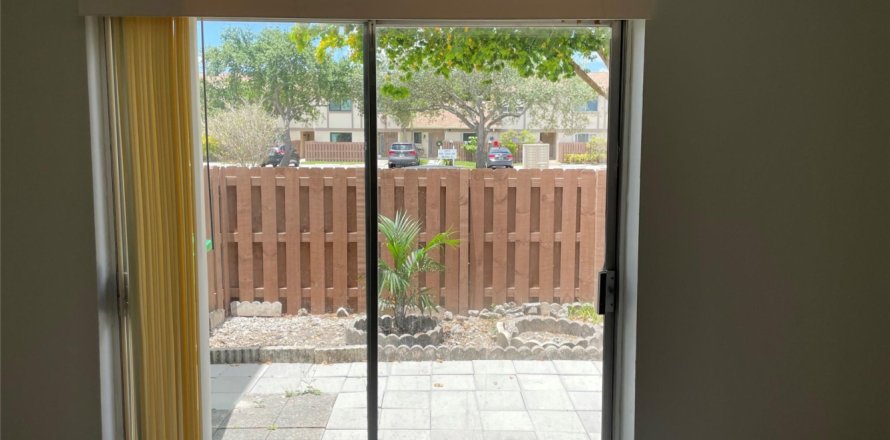 Touwnhouse à Sunrise, Floride 3 chambres, 130.06 m2 № 1051041