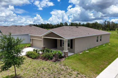 House in Davenport, Florida 3 bedrooms, 163.51 sq.m. № 2206639 - photo 2