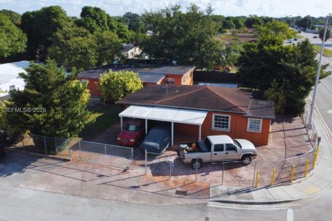 Купить коммерческую недвижимость в Майами, Флорида 231.88м2, № 2020984 - фото 6