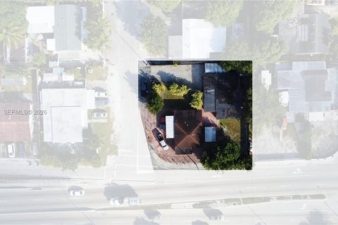 Купить коммерческую недвижимость в Майами, Флорида 231.88м2, № 2020984 - фото 2