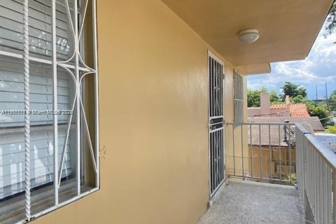 House in Miami, Florida 3 bedrooms, 306.58 sq.m. № 1963922 - photo 13