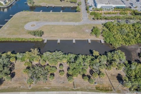 Land in Tarpon Springs, Florida № 1805185 - photo 1