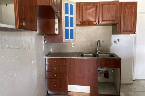 Купить таунхаус в Майами-Гарденс, Флорида 2 спальни, 100.33м2, № 1948691 - фото 1