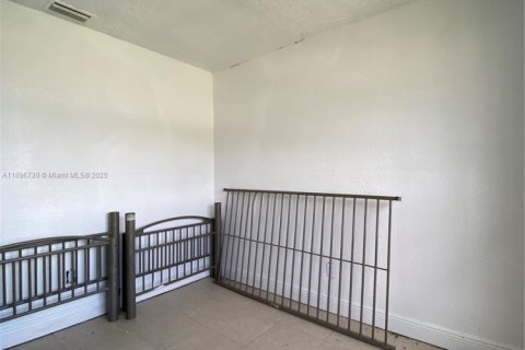 Купить таунхаус в Майами-Гарденс, Флорида 2 спальни, 100.33м2, № 1948691 - фото 8