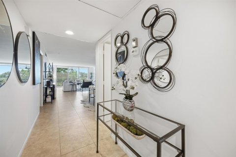 Купить кондоминиум в Помпано-Бич, Флорида 3 комнаты, 159.88м2, № 2246925 - фото 3