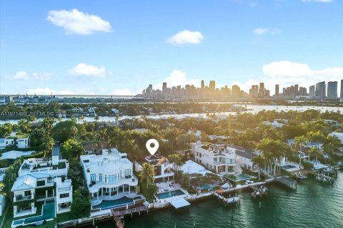 Casa en venta en Miami Beach, Florida, 5 dormitorios, 380.9 m2 № 2174661 - foto 12