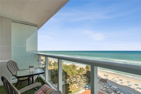 Estudio en el Condominio en Sunny Isles Beach, Florida № 2154453