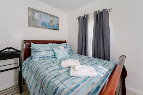 Casa en venta en Miami, Florida, 3 dormitorios, 108.23 m2 № 2058899 - foto 11