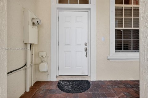 Copropriété à vendre à Miramar, Floride: 3 chambres, 142.14 m2 № 2019563 - photo 2