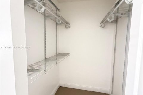 Copropriété à louer à Hialeah, Floride: 2 chambres, 91.97 m2 № 1997536 - photo 6