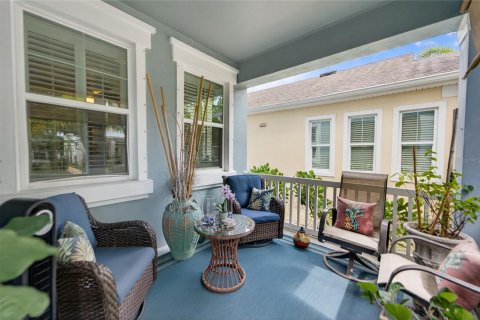 House in Apollo Beach, Florida 4 bedrooms, 271.74 sq.m. № 2113901 - photo 2