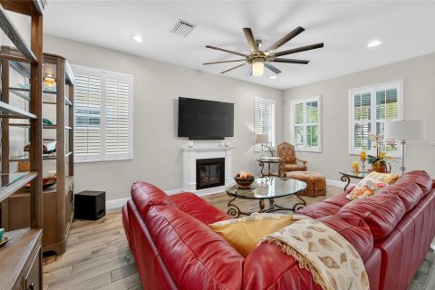 House in Apollo Beach, Florida 4 bedrooms, 271.74 sq.m. № 2113901 - photo 14