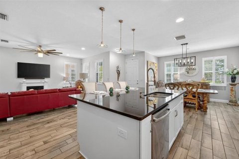 House in Apollo Beach, Florida 4 bedrooms, 271.74 sq.m. № 2113901 - photo 6