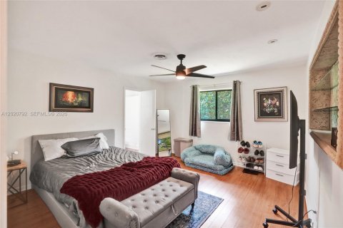 House in Plantation, Florida 4 bedrooms, 199.09 sq.m. № 2087000 - photo 23