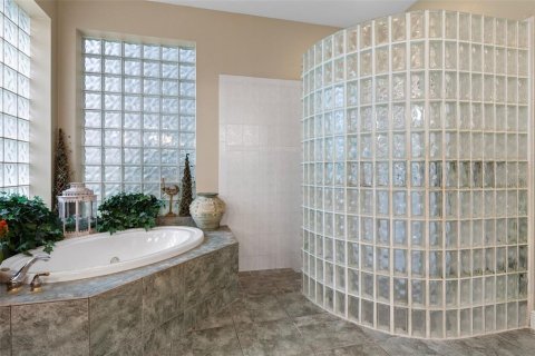 Casa en venta en Winter Springs, Florida, 4 dormitorios, 383.78 m2 № 1796598 - foto 21