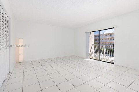 Copropriété à vendre à Dania Beach, Floride: 1 chambre, 71.35 m2 № 2089959 - photo 12