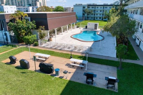 Copropriété à vendre à Dania Beach, Floride: 1 chambre, 71.35 m2 № 2089959 - photo 18