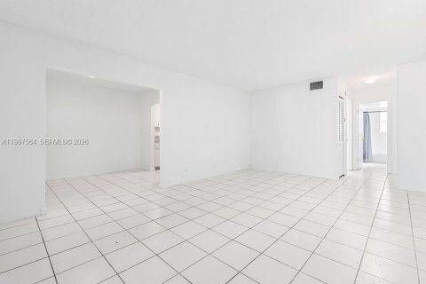 Copropriété à vendre à Dania Beach, Floride: 1 chambre, 71.35 m2 № 2089959 - photo 4