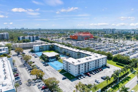 Copropriété à vendre à Dania Beach, Floride: 1 chambre, 71.35 m2 № 2089959 - photo 21
