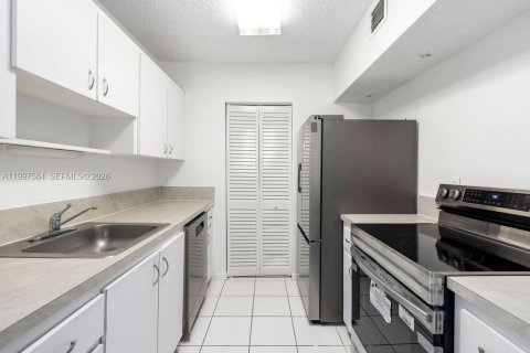Copropriété à vendre à Dania Beach, Floride: 1 chambre, 71.35 m2 № 2089959 - photo 8