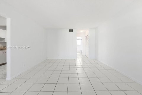 Copropriété à vendre à Dania Beach, Floride: 1 chambre, 71.35 m2 № 2089959 - photo 3