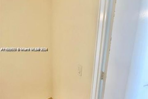 Condominio en venta en Miami, Florida, 1 dormitorio, 68.56 m2 № 1818510 - foto 18