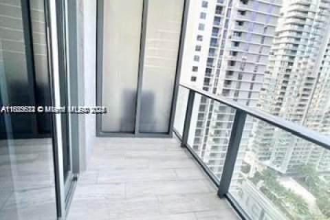 Condominio en venta en Miami, Florida, 1 dormitorio, 68.56 m2 № 1818510 - foto 9