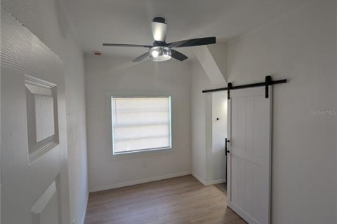 Casa en alquiler en Tampa, Florida, 3 dormitorios, 96.8 m2 № 1900994 - foto 5