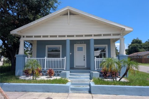 Casa en alquiler en Tampa, Florida, 3 dormitorios, 96.8 m2 № 1900994 - foto 1