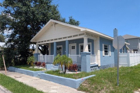 Casa en alquiler en Tampa, Florida, 3 dormitorios, 96.8 m2 № 1900994 - foto 2