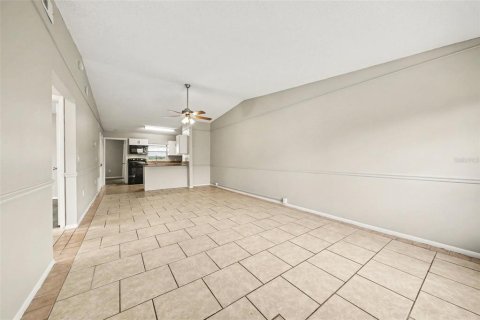 Townhouse in Orlando, Florida 3 bedrooms, 102.75 sq.m. № 2209675 - photo 6