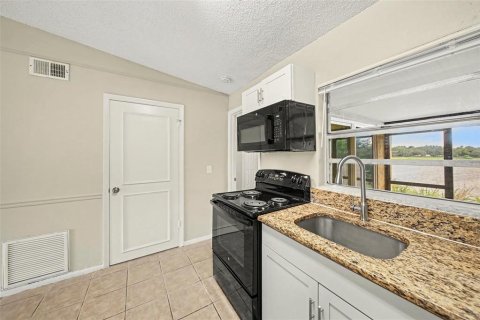 Townhouse in Orlando, Florida 3 bedrooms, 102.75 sq.m. № 2209675 - photo 4
