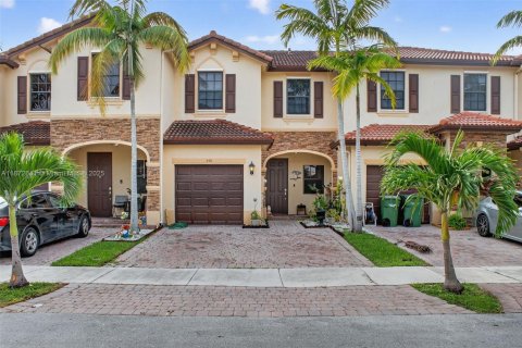Touwnhouse à vendre à Homestead, Floride: 3 chambres, 140.47 m2 № 1949340 - photo 1