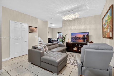 Touwnhouse à vendre à Homestead, Floride: 3 chambres, 140.47 m2 № 1949340 - photo 7